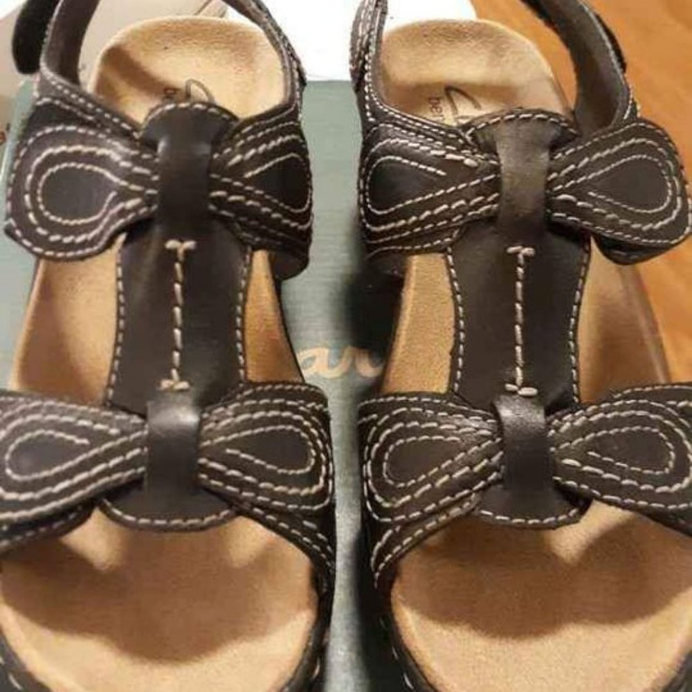 Clark's Leather Bendables Lexi walnut Brown Heel Sandals Size 5M